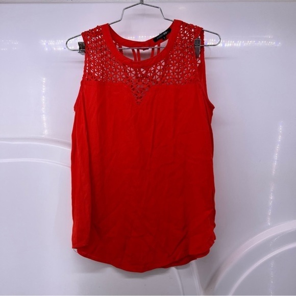 5/$25 Papermoon small red top b43 - Picture 1 of 3